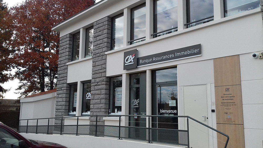 Réaménagement des agences bancaires Crédit Agricole Charente-Maritime / Deux-Sèvres au sein de l'agence d'architecture Architectes Associés (79)